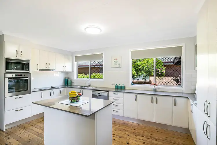 36 Tomkinson Street, Wilsonton QLD 4350