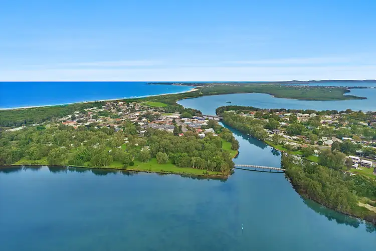 Second view of Homely house listing, 18 Ocean Street, Budgewoi NSW 2262