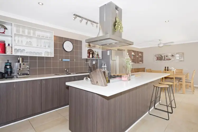 Sixth view of Homely house listing, 3 Kagu Way, Baldivis WA 6171