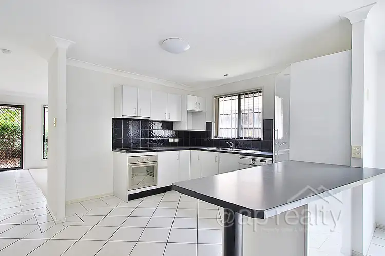 8 Warrumbungle Street, Forest Lake QLD 4078