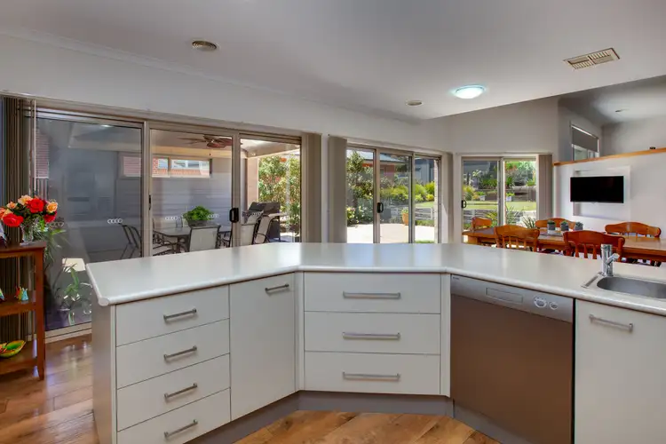 Fifth view of Homely house listing, 8 Peregrine Place, Wodonga VIC 3690