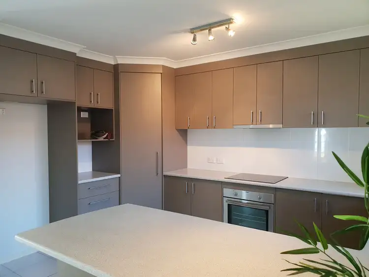 Fourth view of Homely house listing, 2 Parame Court, Nikenbah QLD 4655