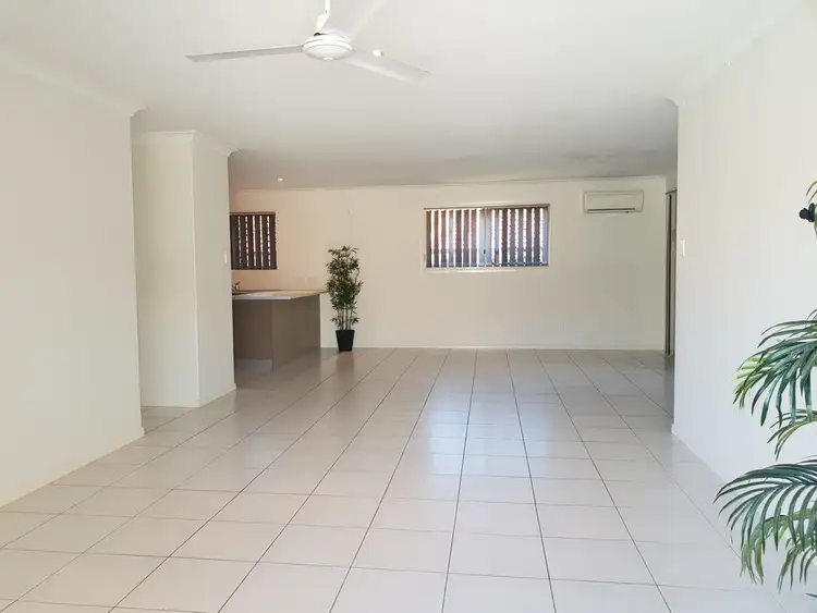 Seventh view of Homely house listing, 2 Parame Court, Nikenbah QLD 4655