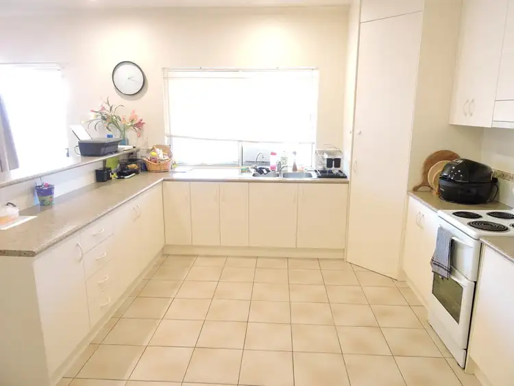 Fourth view of Homely house listing, 8 Bradley Court, Murray Bridge SA 5253