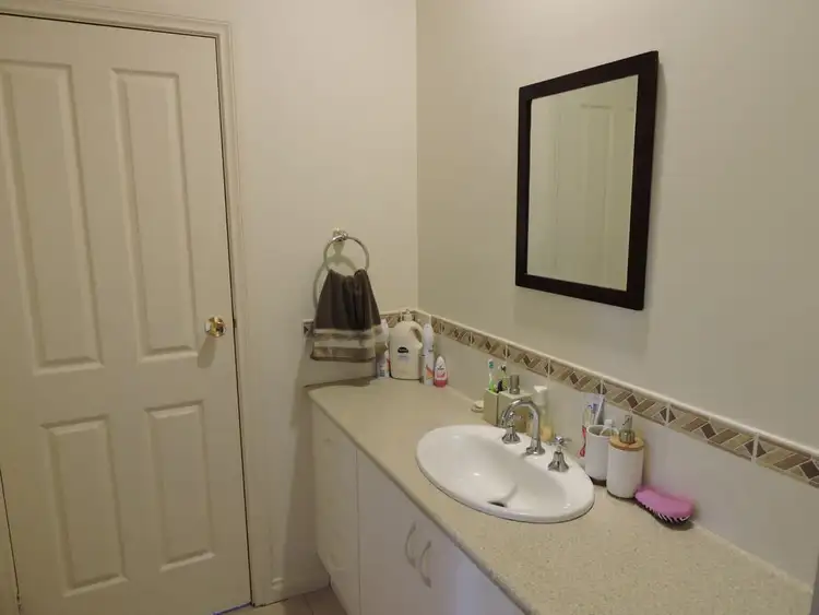 Sixth view of Homely house listing, 8 Bradley Court, Murray Bridge SA 5253