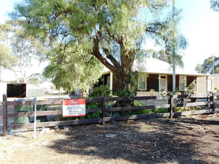 8 Janitor Street, Broomehill WA 6318
