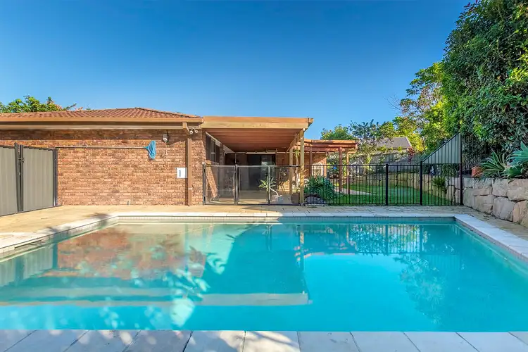 6 Muston Court, Carrara QLD 4211