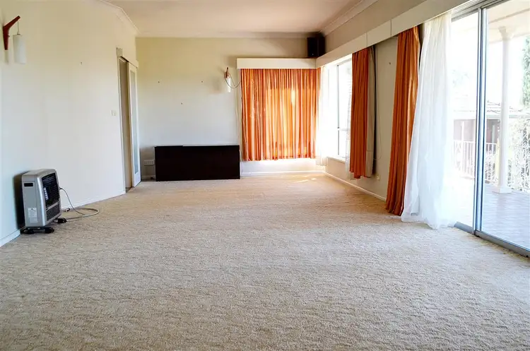 Fifth view of Homely house listing, 2 Frankol Avenue, Tumut NSW 2720