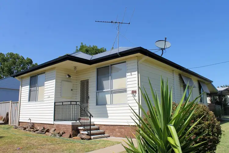 13 Lindsay Avenue, Inverell NSW 2360