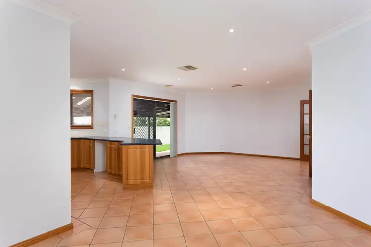 Sixth view of Homely house listing, 15 Woomera Place, Glenfield Park NSW 2650