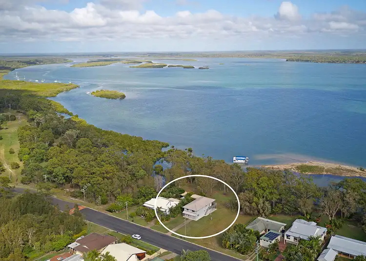 100 Riverview Drive, Burrum Heads QLD 4659