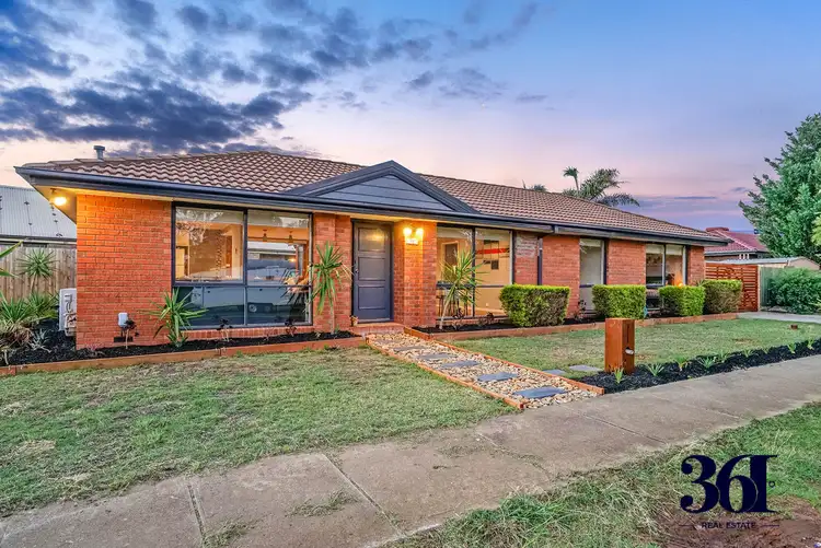 21 Walsingham Crescent, Kurunjang VIC 3337