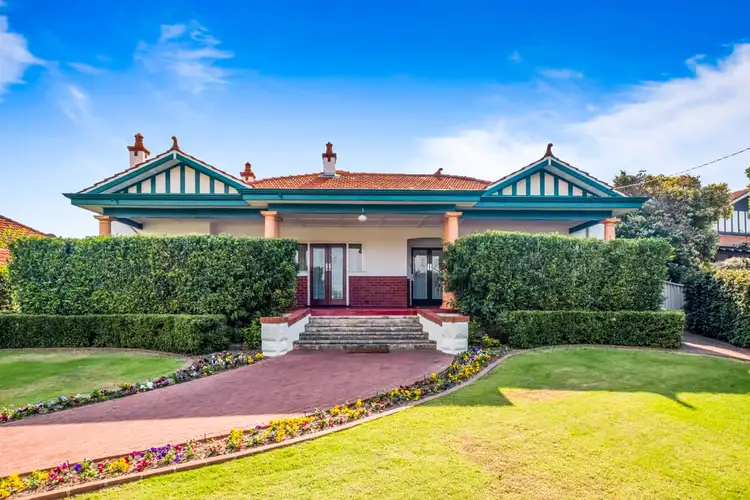 1 Melrose Crescent, Menora WA 6050