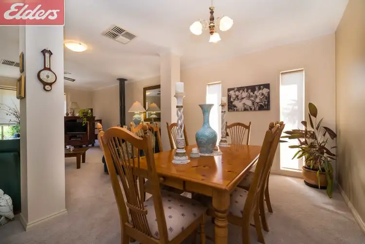 Fifth view of Homely house listing, 2 Berkeley Close, Wodonga VIC 3690