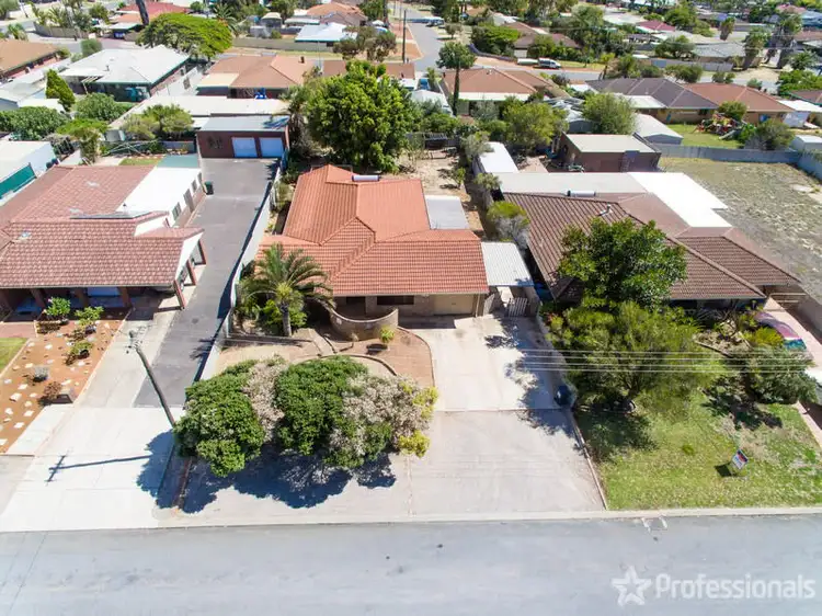 Second view of Homely house listing, 25 Kenny Crescent, Rangeway WA 6530