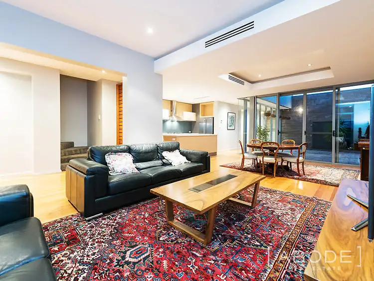 68 Breaksea Drive, North Coogee WA 6163