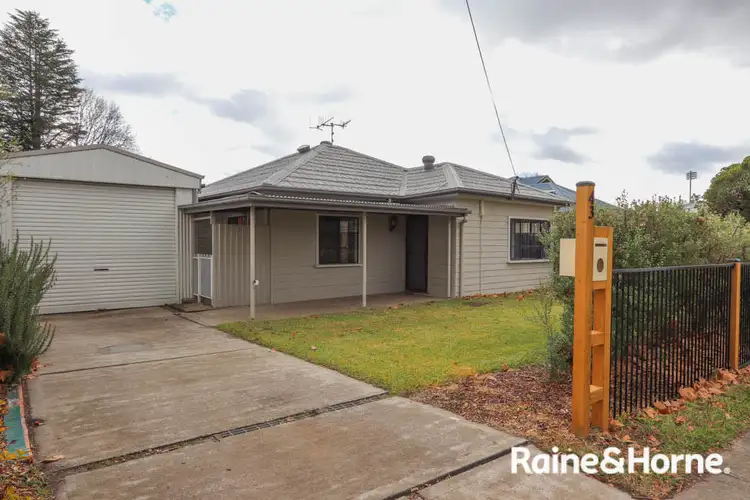 43 Seymour Street, Bathurst NSW 2795