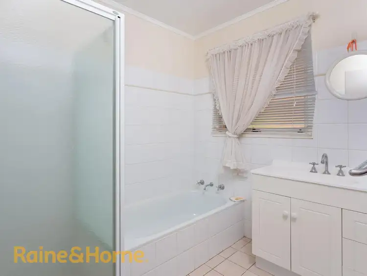 Fourth view of Homely house listing, 3 Indi Place, Kooringal NSW 2650