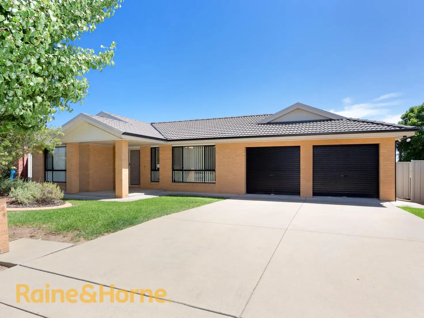 Main view of Homely house listing, 5 Walla Place, Glenfield Park NSW 2650