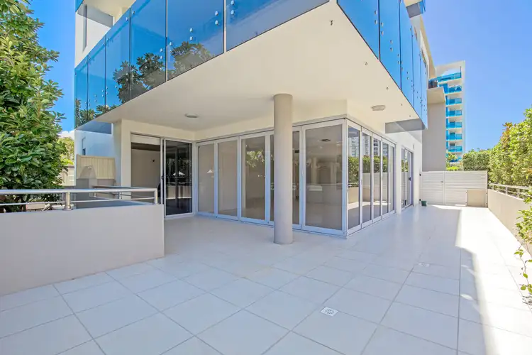 2/10 Imperial Parade, Labrador QLD 4215