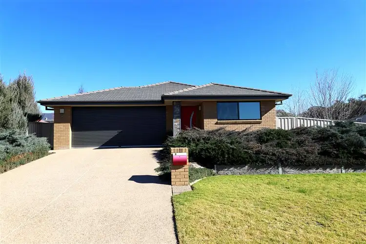 8 Jeffery Circuit, Tumut NSW 2720