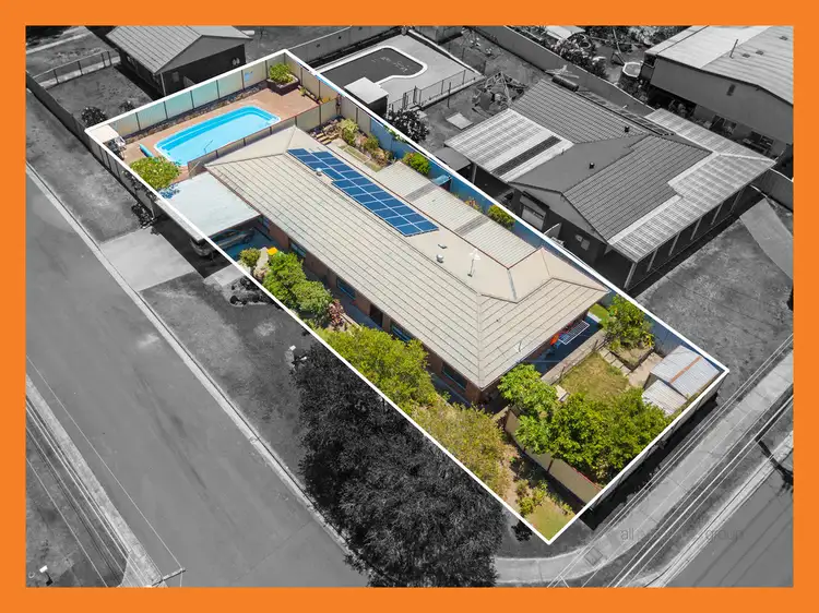 74 Conifer Street, Hillcrest QLD 4118