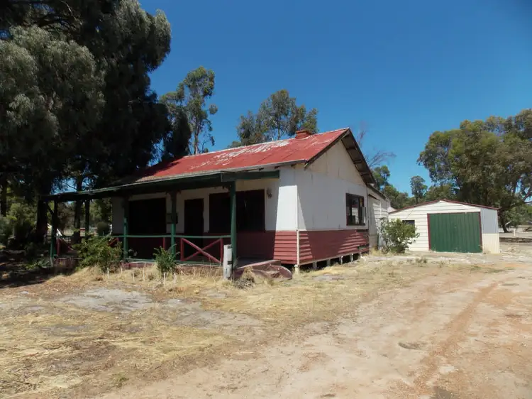 110 Preston Road, Collie WA 6225