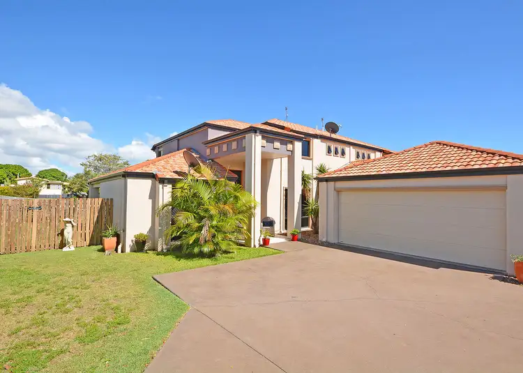 1/2 Barnstaple Street, Torquay QLD 4655
