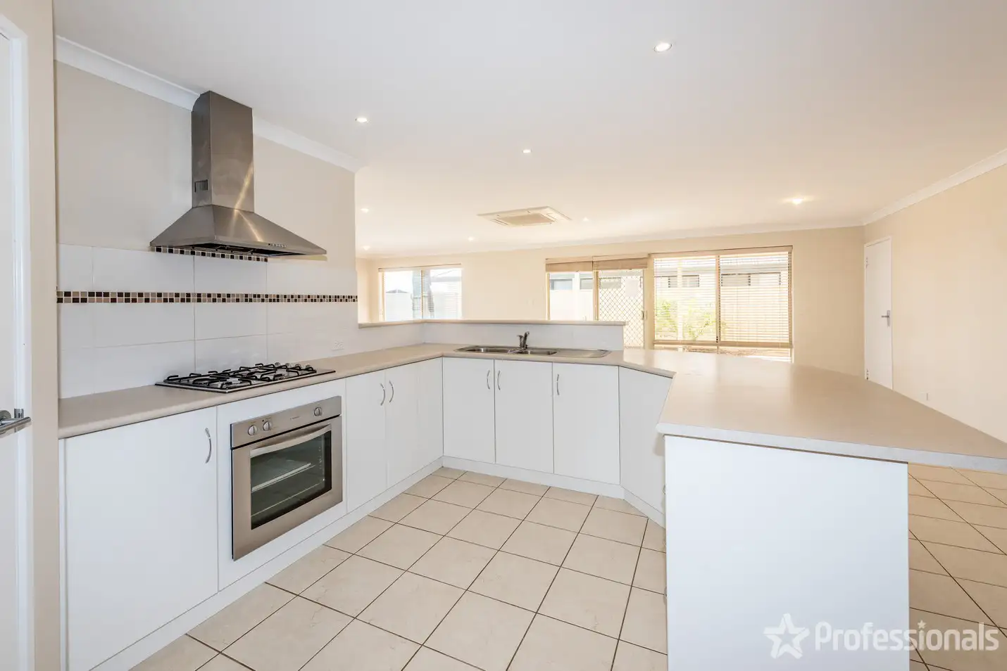 Main view of Homely house listing, 33 Neptune Corner, Glenfield WA 6532