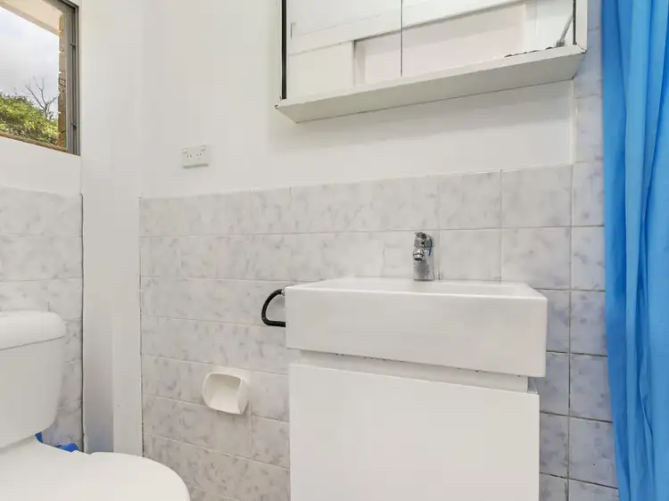 Fifth view of Homely unit listing, 10/23 Redman Rd, Dee Why NSW 2099