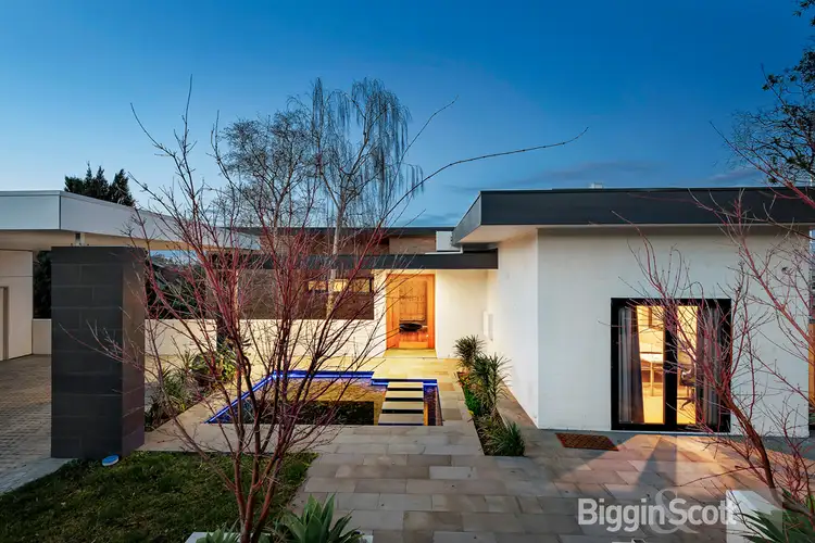 9 Stirling Crescent, Glen Waverley VIC 3150