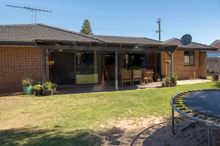 10 Hennessy Way, Rockingham WA 6168