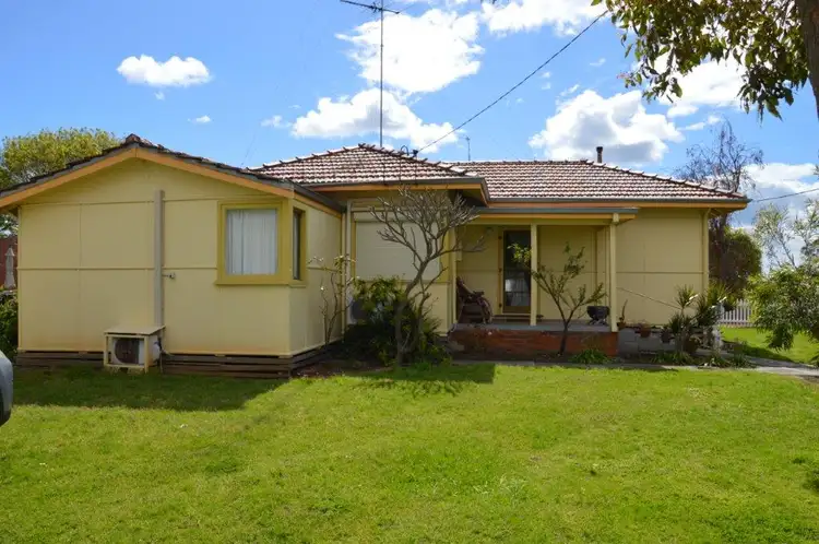 21 Shines Crescent, Brunswick WA 6224