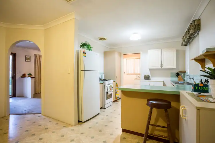 37 Crampton Ave, Usher WA 6230