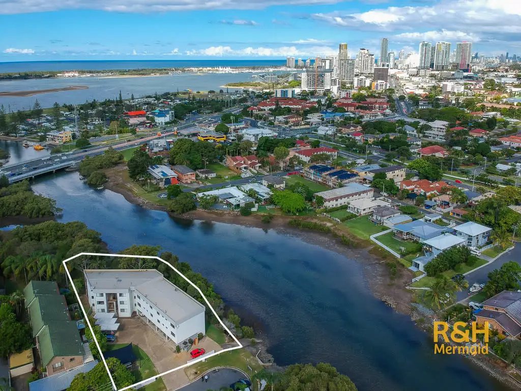 Main view of Homely unit listing, 4/15 HUTH STREET, Labrador QLD 4215