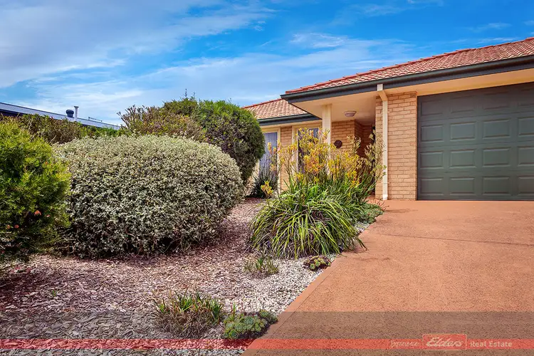 25 Norman Court, Lakes Entrance VIC 3909