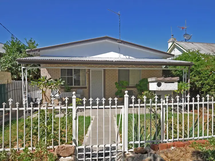 34 Marquis Street, Junee NSW 2663