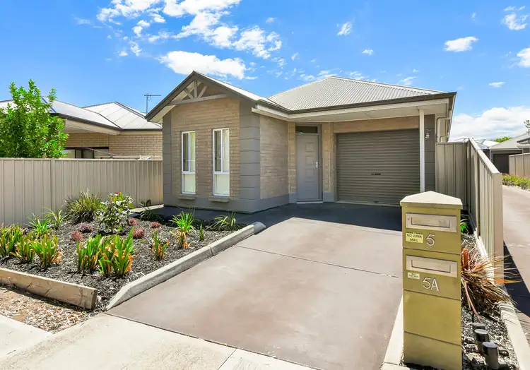 5 Cowra Crescent, Park Holme SA 5043