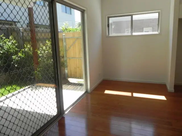Fourth view of Homely townhouse listing, 2/6 Fernbourne Road, Wellington Point QLD 4160