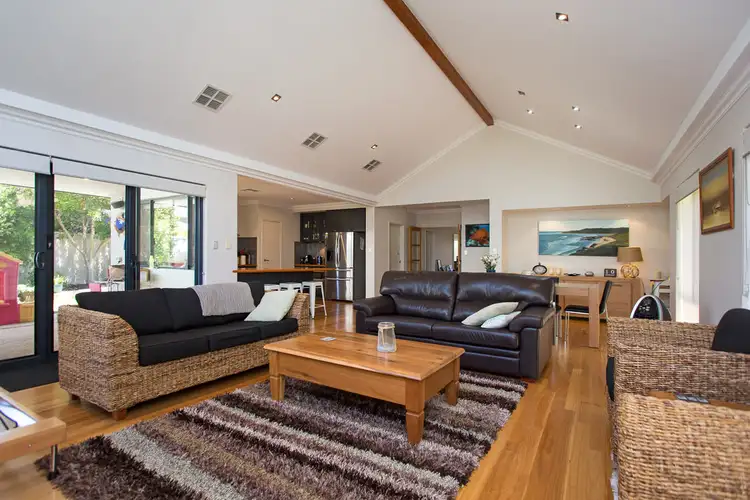 10 Fantail Ave, Gwelup WA 6018