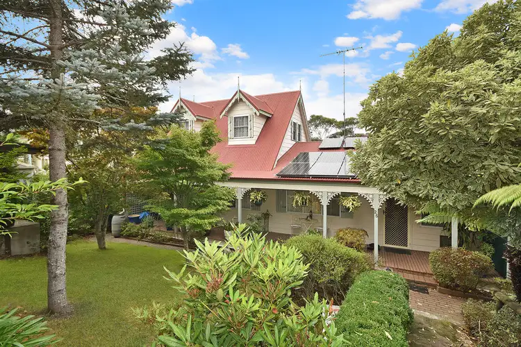 25 Glenview Road, Wentworth Falls NSW 2782