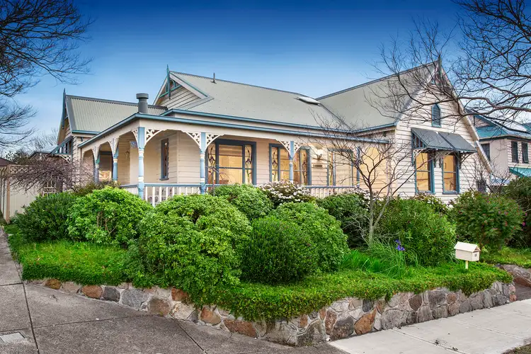 15 Glenside Walk, Berwick VIC 3806