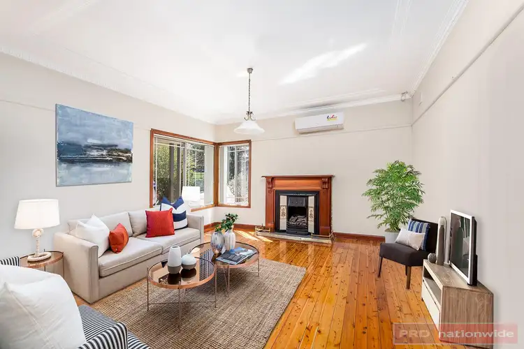 19 Singleton Avenue, East Hills NSW 2213