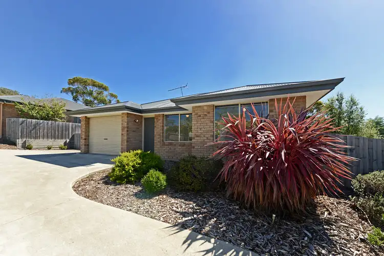 1 & 2/53 Emmaline Court, Rokeby TAS 7019