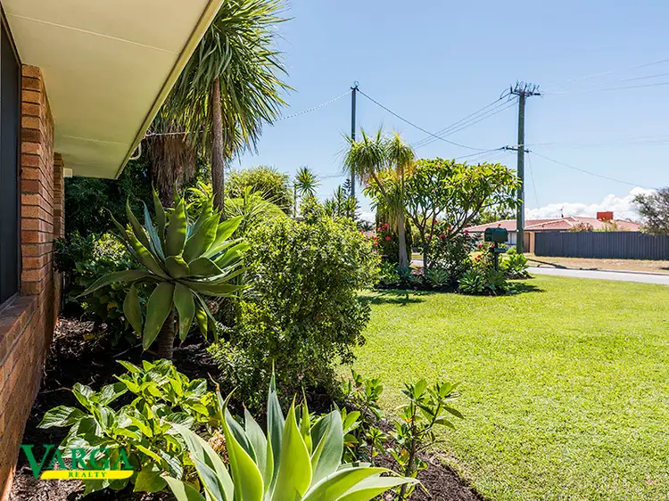 Second view of Homely house listing, 7 Doune Place, Willetton WA 6155