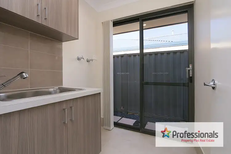 3/74 Carbeen View, Piara Waters WA 6112