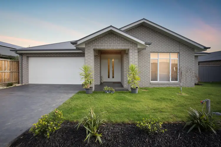 Main view of Homely house listing, 17 Collingwood Dr, Trafalgar VIC 3824