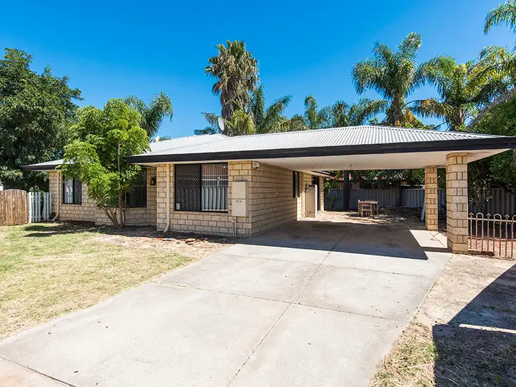 4 Mackie Place