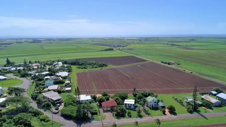 Second view of Homely house listing, 3 Hummock Road, Qunaba QLD 4670