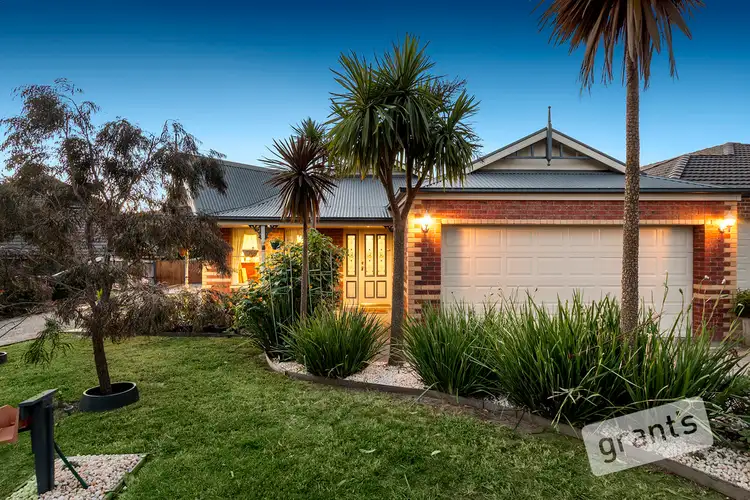 9 Irving Close, Berwick VIC 3806